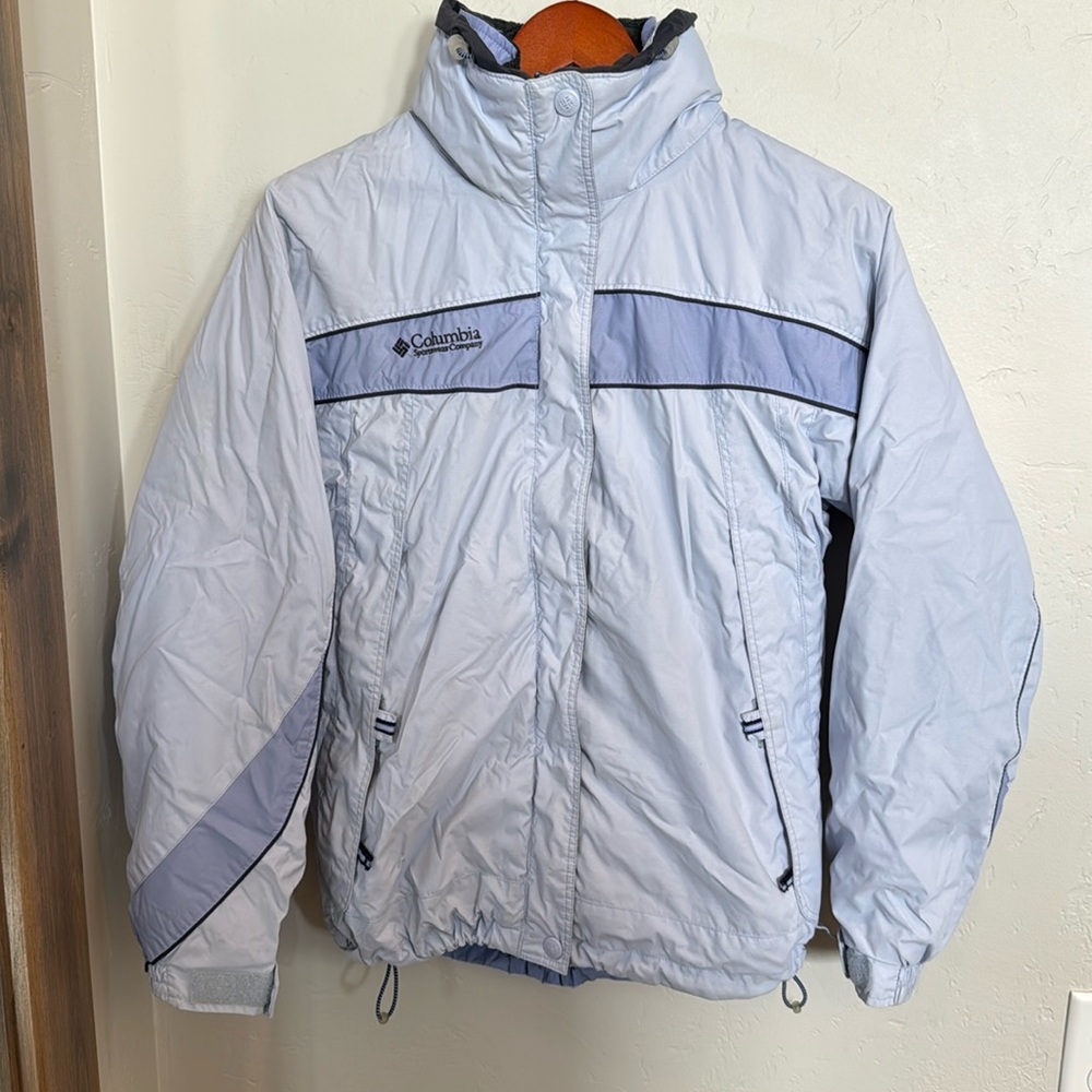 Women’s Columbia ski jacket. Size small. Outer shell with inner jacket.